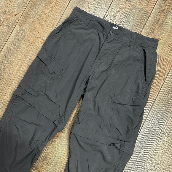 REI Co-op Sahara Convertible Pants Relaxed Fit Cargo Hiking 34x30 Gray - Picture 1 of 9